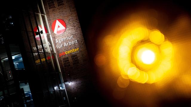 Bundesagentur für Arbeit: Arbeitslosenzahl steigt erstmals seit 2015 auf mehr als drei Millionen