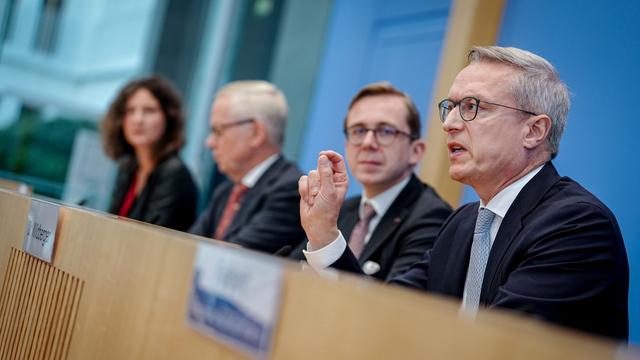 Bürokratie: Berater der Bundesregierung fordern mehr Praxis-Checks für Gesetze