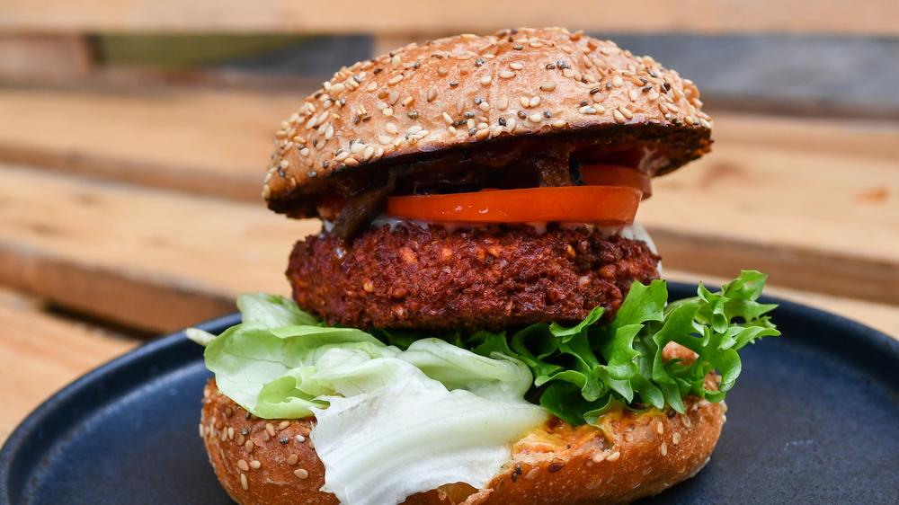 Vegetarische Produkte: Die Mehrheit der Abgeordneten im EU-Parlament hat dagegen gestimmt, etwa fleischlose Burger als "Veggieburger" zu bezeichnen. Nun beginnen die Verhandlungen darüber in den EU-Ländern.