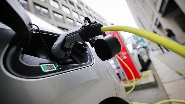 Elektromobilität: Klingbeil will Kfz-Steuerbefreiung für E-Autos verlängern