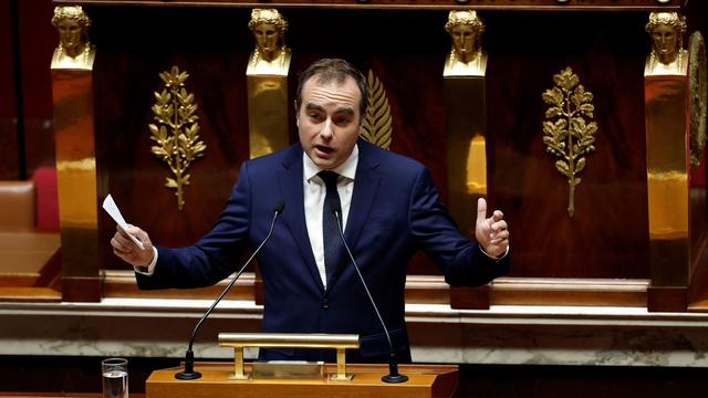 Regierungskrise in Frankreich: Lecornu übersteht erstes Misstrauensvotum, weitere Abstimmung läuft