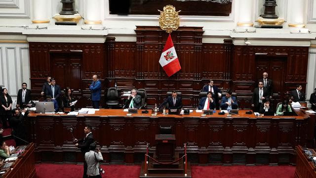 Regierungskrise: Perus Parlament stimmt für Absetzung von Präsidentin Boluarte
