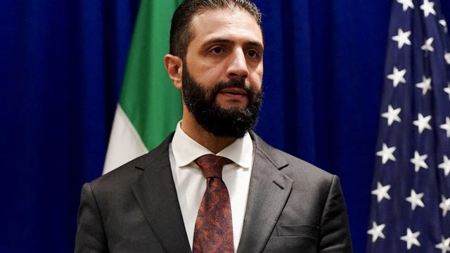 US pauses sanctions on Syria