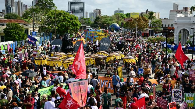 COP30: Tausende demonstrieren bei UN-Klimakonferenz in Brasilien