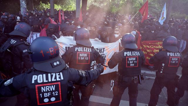 V Dresdnu se je začelo sojenje domnevnim levičarskim skrajnežem zaradi napadov na desničarje