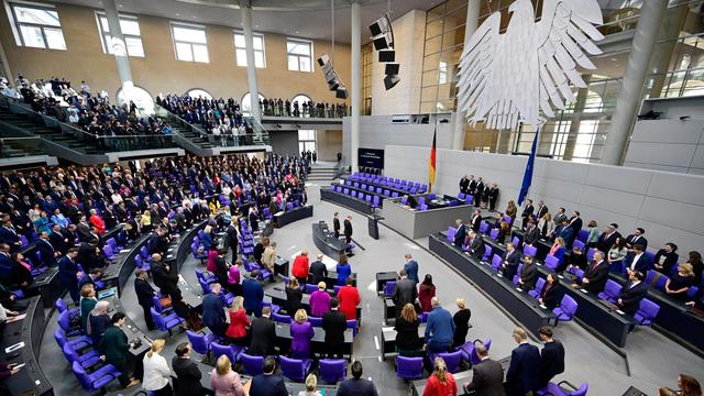 Rentenreform: Live: Bundestag stimmt über das Rentenpaket ab