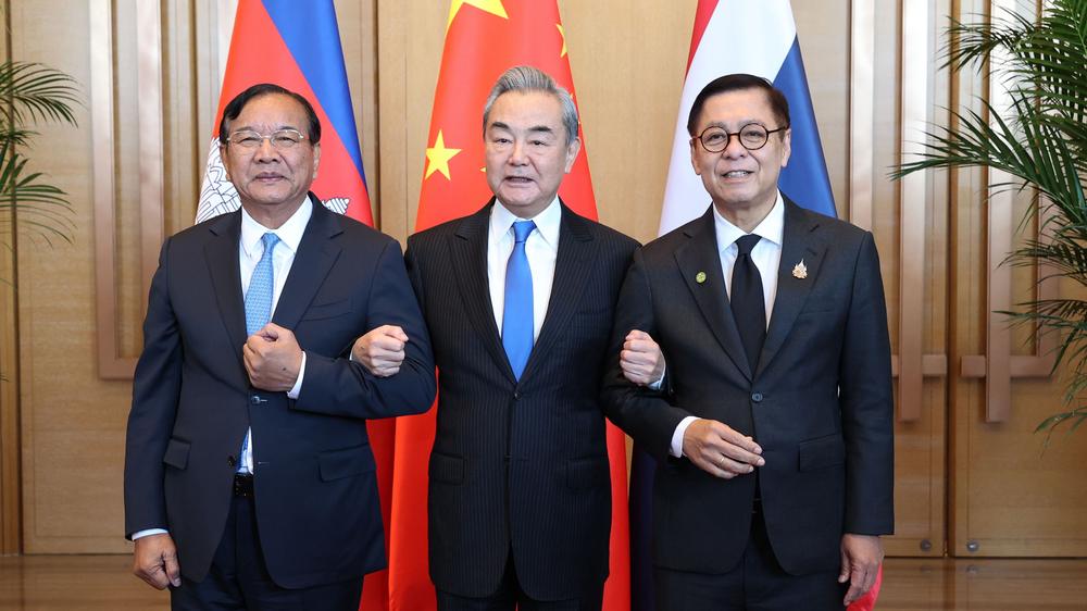 Grenzkonflikt: Außenminister Kambodschas, des Vermittlers China und Thailands bei Beratungen über ein Ende der Kämpfe