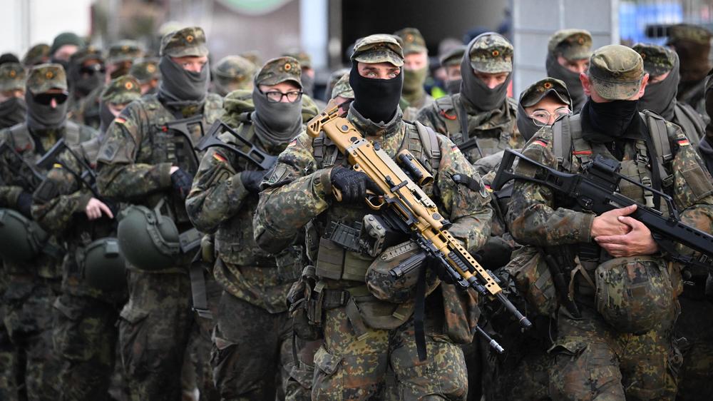  Bundeswehrsoldaten während einer Übung in Hamburg im September 2025