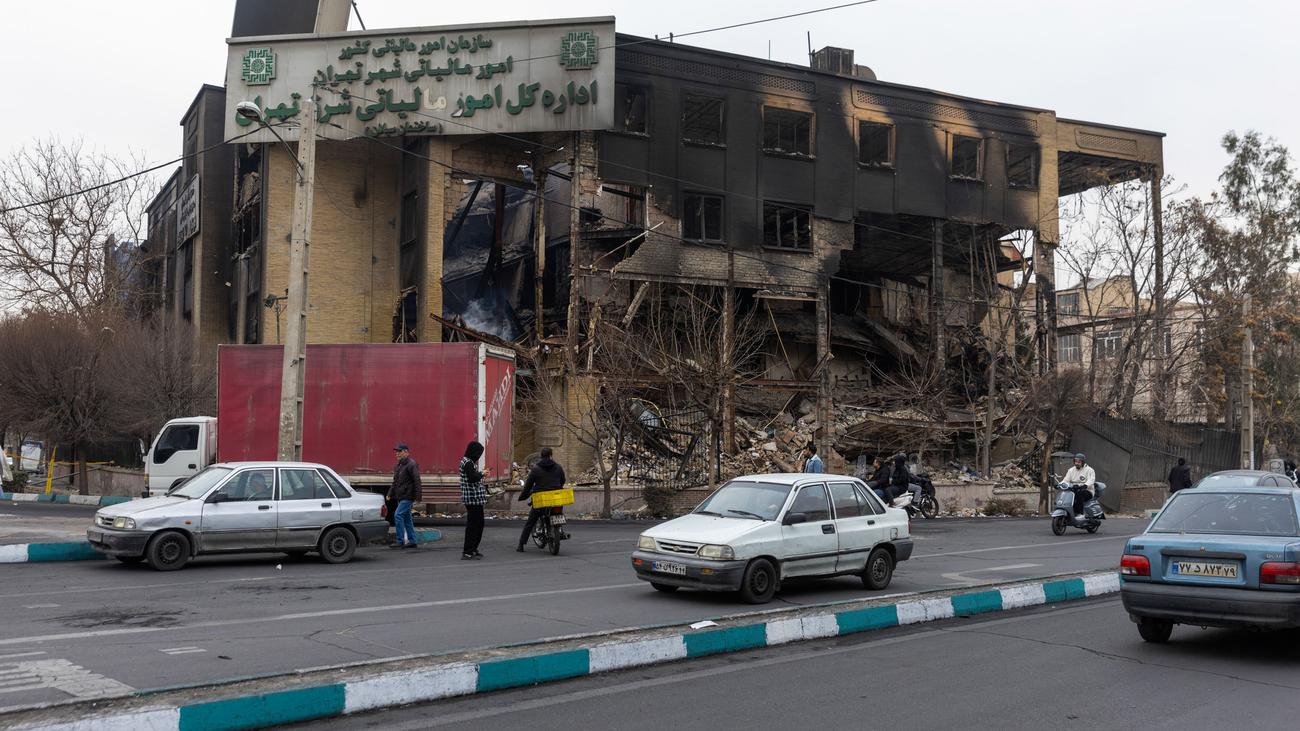 Proteste im Iran: USA fordern ihre Staatsbürger zur sofortigen Ausreise aus dem Iran auf