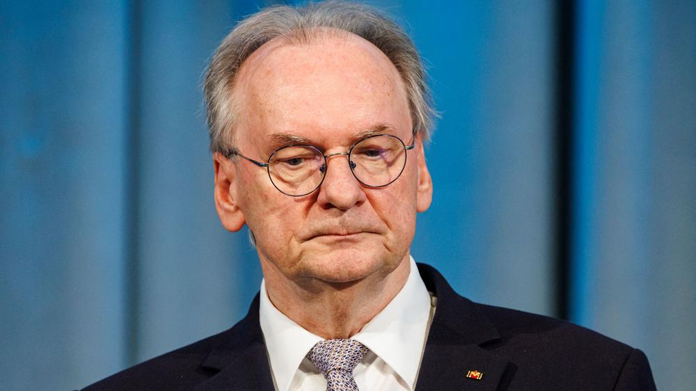 Landtagswahl 2026: Reiner Haseloff ist der dienstälteste Ministerpräsident in Deutschland. Nun soll er einem Medienbericht zufolge bereits Ende Januar abgelöst werden.