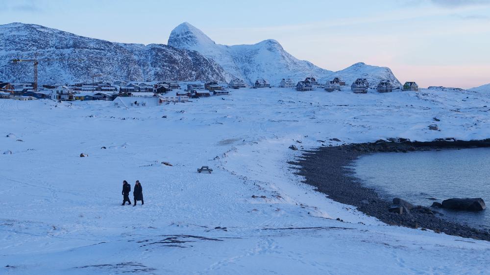  Norwegens Regierungschef Jonas Gahr Støre hat die von US-Präsident Donald Trump angekündigten Zölle auf Grönland als "inakzeptabel" bezeichnet.
