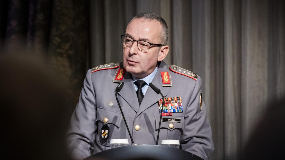  Carsten Breuer, Generalinspekteur der Bundeswehr, soll nach Willen der Bundesregierung ab Herbst Vorsitzender des höchsten militärischen Gremiums der Nato sein.