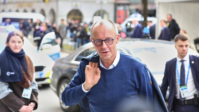 Atomwaffen: Merz und Macron besprechen möglichen europäischen Atomschirm