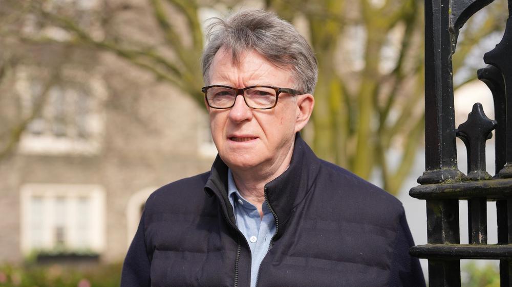  Der frühere britische US-Botschafter Peter Mandelson wurde zum Botschafter berufen, obwohl seine Freundschaft zu Jeffrey Epstein bekannt war.