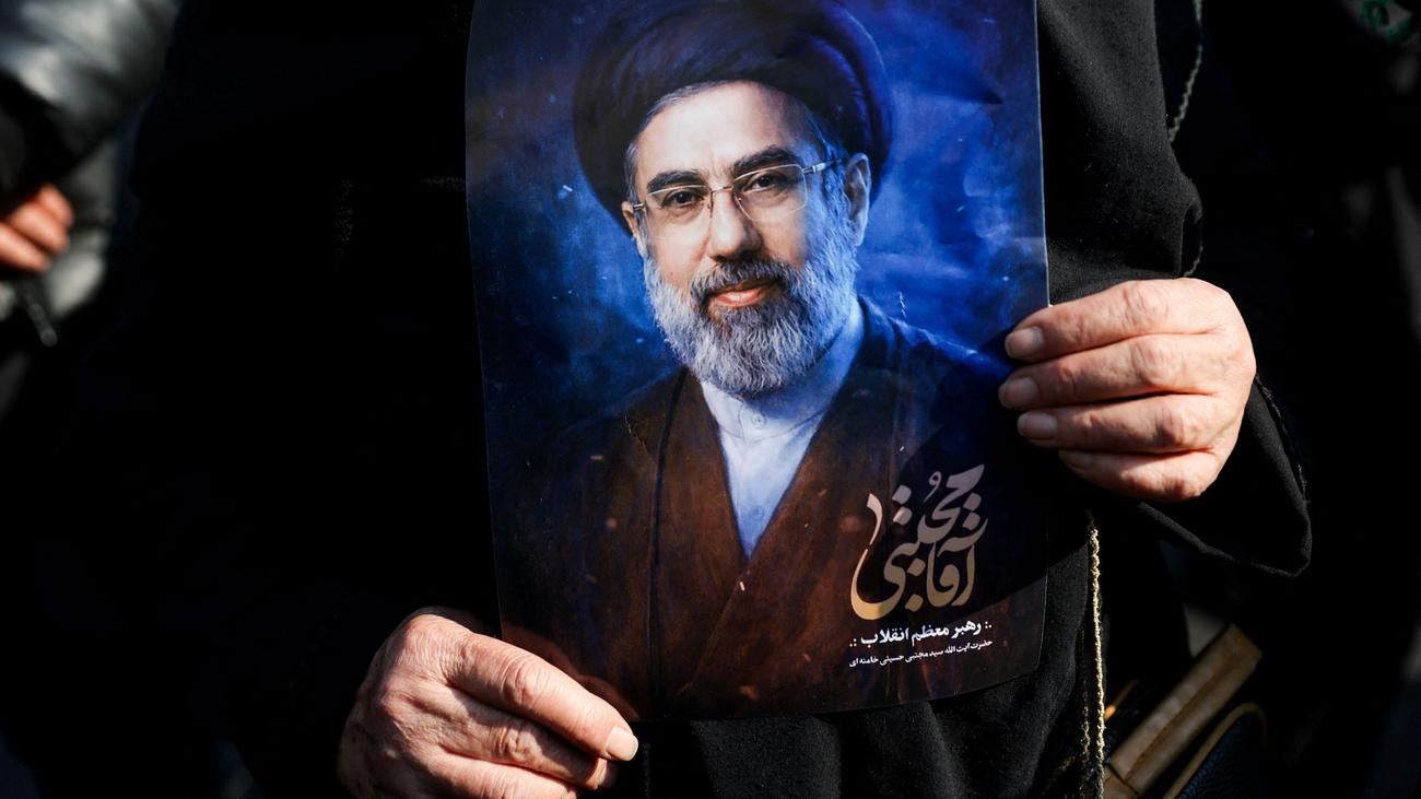 Modschtaba Chamenei: Oberster Führer Irans will Straße von Hormus als Druckmittel einsetzen