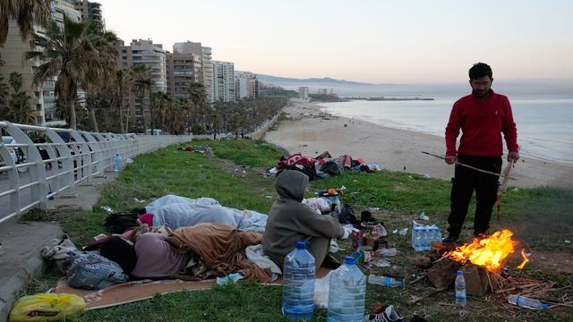 Angriffe im Libanon: Hunderttausende fliehen vor israelischen Angriffen im Libanon