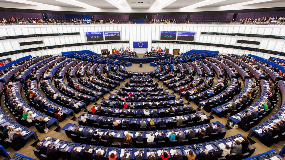  Die Europäische Volkspartei im Europaparlament soll mit rechten Parteien über einen Gesetztentwurf beraten haben.