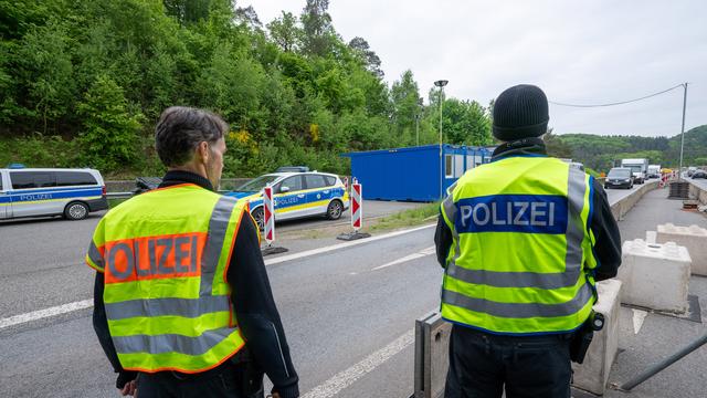 Bild: Grenzkontrollen: Gericht stuft Kontrollen an Grenze zu Luxemburg als rechtswidrig ein