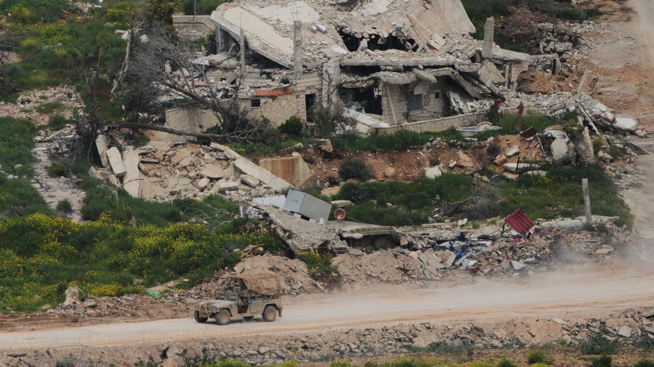 IDF: Israelischer Soldat schlägt mit Hammer auf Jesus-Figur im Libanon ein