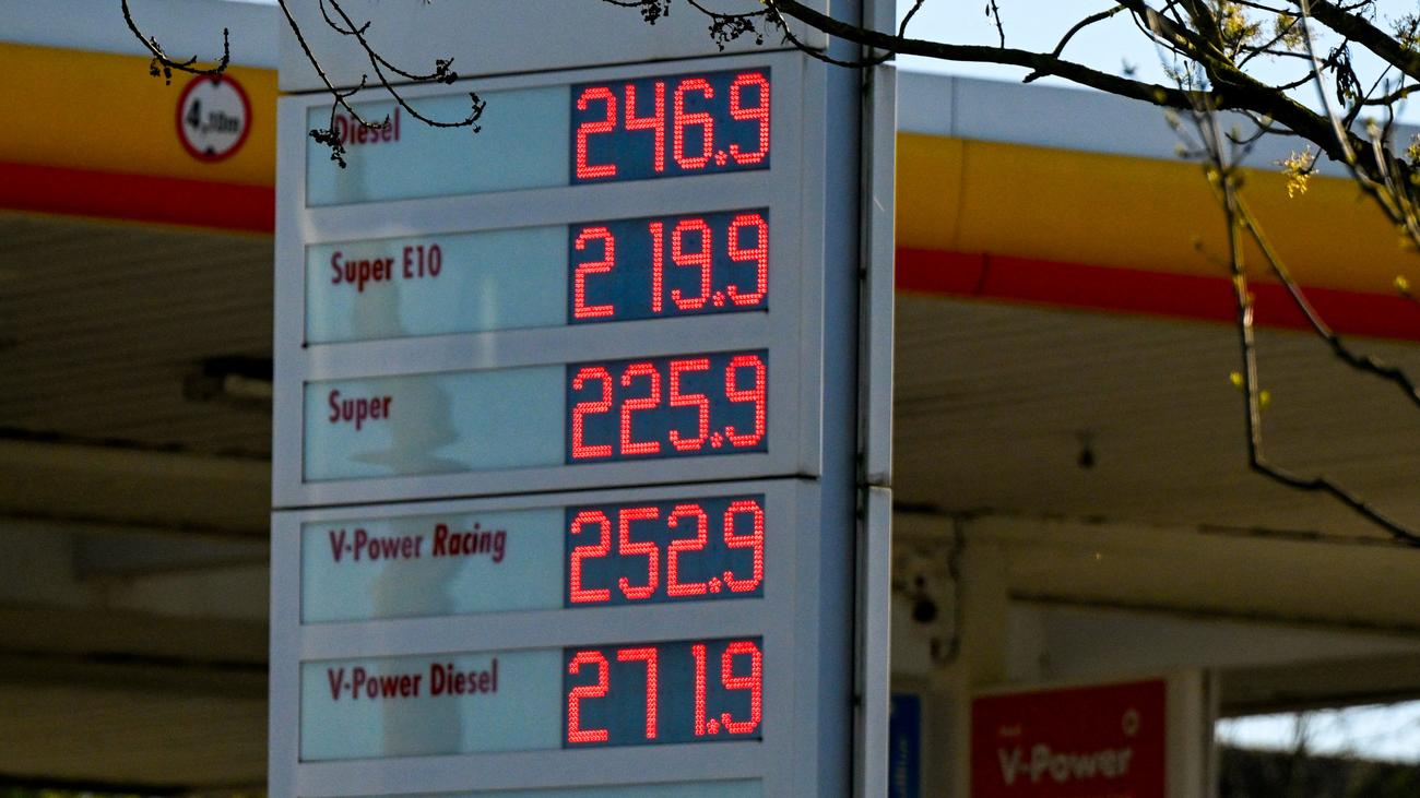 Mineralölsteuer: Wirtschaftsweise kritisiert Koalitionsbeschluss zu Spritpreisen