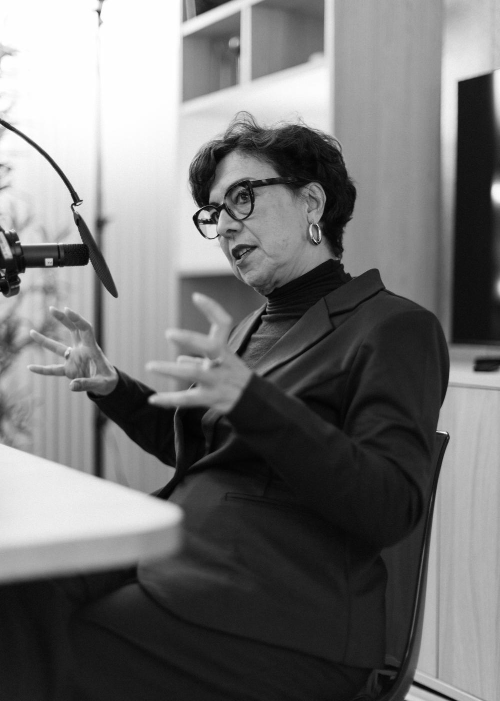 Interviewpodcast: Mariam Lau, verstehen Sie den Iran? Und Merz?