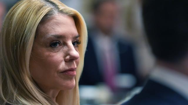 Bild: US-Justizministerium: Donald Trump entlässt Justizministerin Pam Bondi