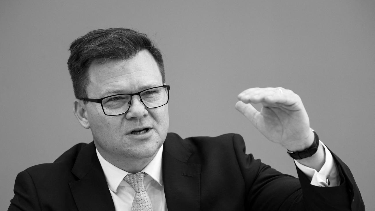 Petersberger Klimadialog: Wie Trumps Politik die Energiewende vorantreibt