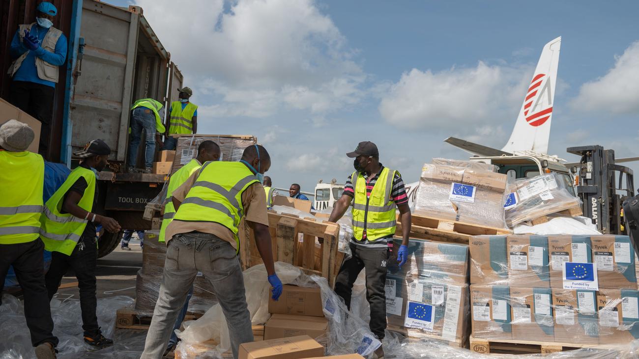Ebola-Ausbruch : USA erhöhen Ebola-Hilfe – Hilfslieferungen in DR Kongo eingetroffen