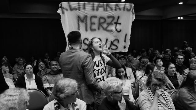 Katholikentag in Würzburg: Schon wieder Buhrufe für Merz