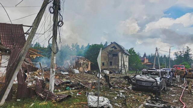 Krieg gegen die Ukraine: Russland greift Rüstungsveranstaltung bei Kyjiw mit Raketen an