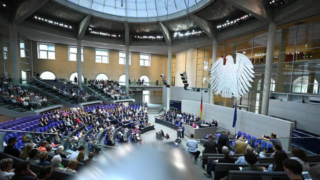 Reformen: Bundestag stimmt über Gesundheitsreform und Heizungsgesetz ab
