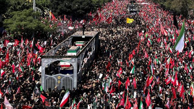 Iran : Millionen Menschen bei Trauerzug für Chamenei