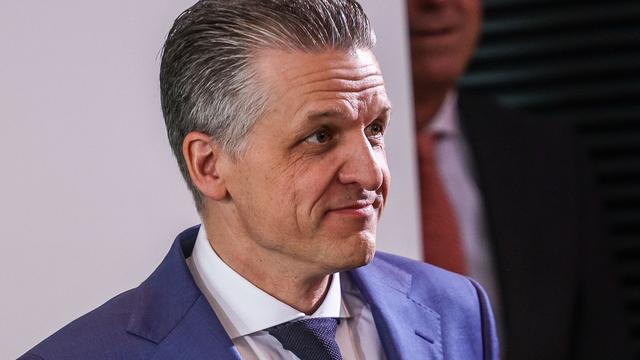 Bild: Kabinettsumbau: Frei verteidigt Merz nach Problemen bei Kabinettsumbildung