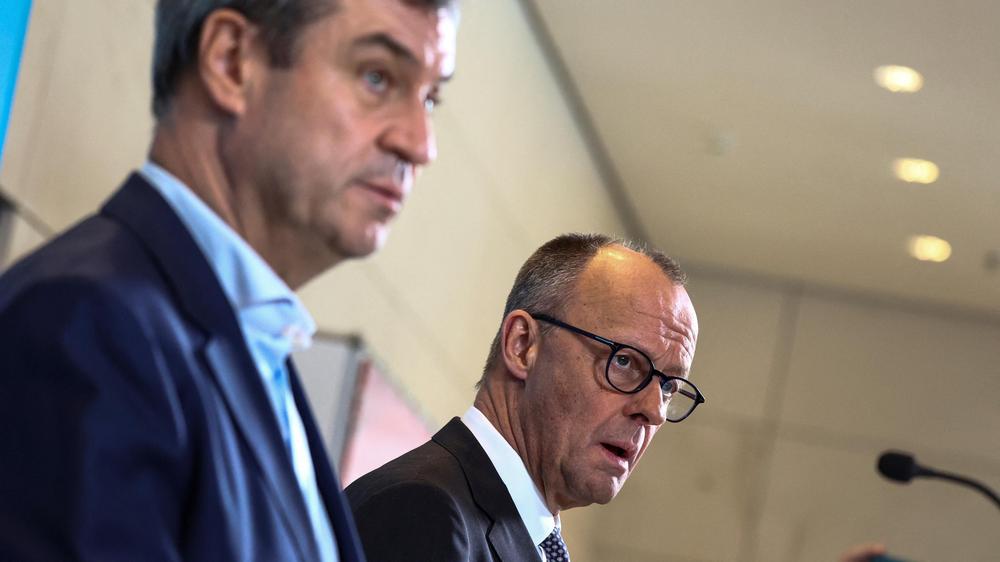 Kritik am Kanzler: CSU-Parteichef Markus Söder, hier bei einer Fraktionssitzung der Union 2025, hat sich hinter den vielfach kritisierten Bundeskanzler Friedrich Merz gestellt.