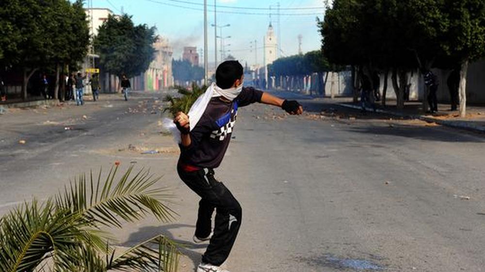 Krawalle in der Stadt Rgeb