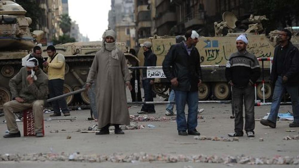 Mubarak-Gegner in der Nähe des umkämpften Tahrir-Platzes in Kairo