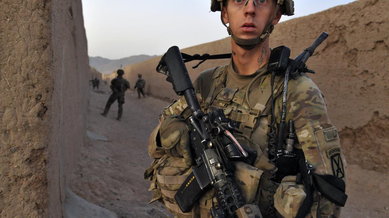 Американские военные афганистан. Солдаты США В Афганистане. American ISAF В Афганистане. Солдат армии США В Афганистане. Армия США В Афганистане 2012.