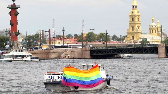 gay clubs saint petersburg russia