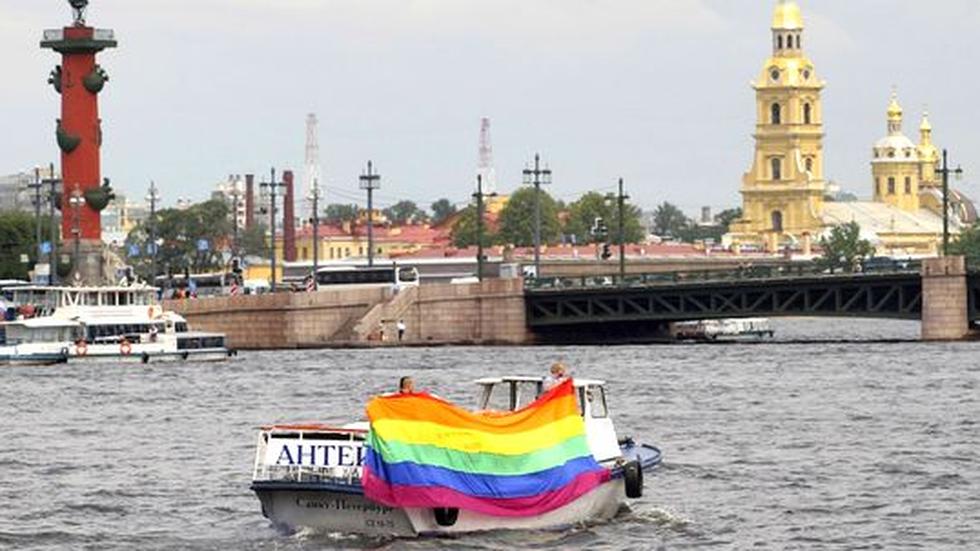 Gay Pride St. Petersburg erlaubt überraschend HomosexuellenParade