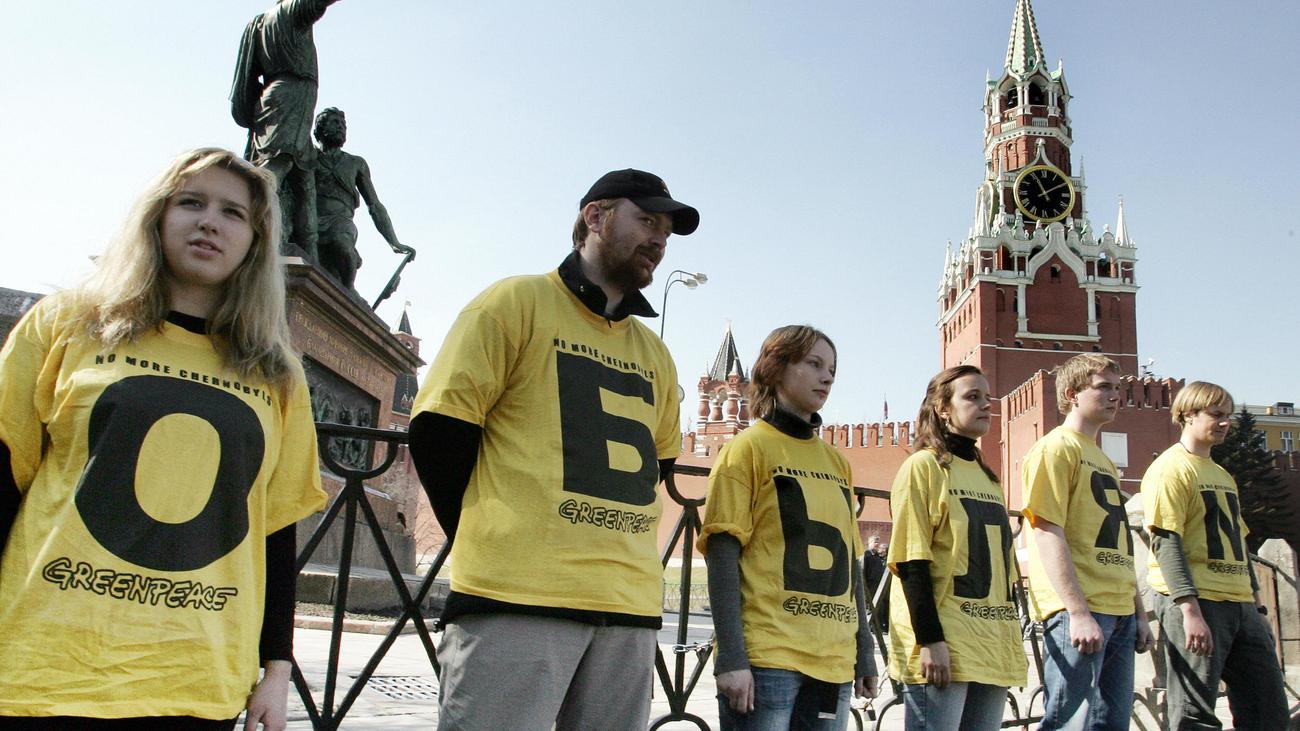 Zivilgesellschaft Russland Nennt Mitarbeiter Ausländischer Ngos Künftig Agenten Zeit Online 1833