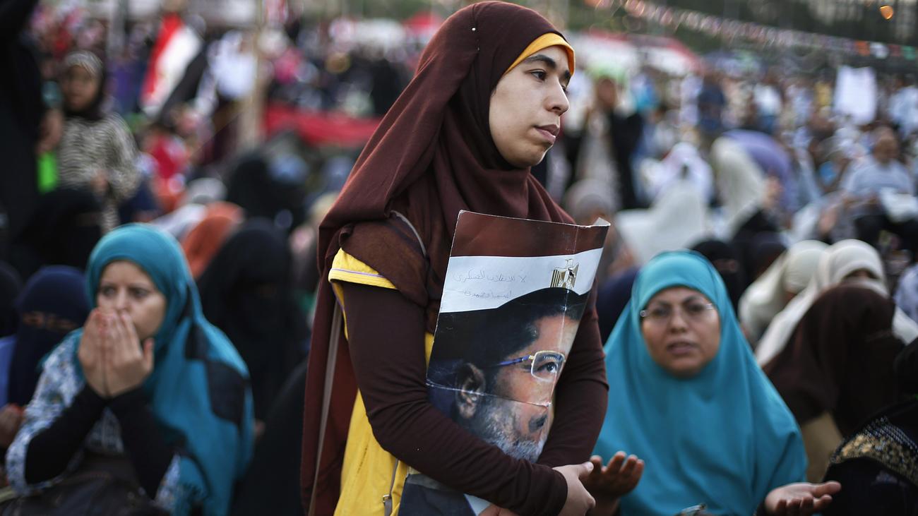 Pro Mursi Proteste Die Unbeirrbaren Von Nasr City Zeit Online