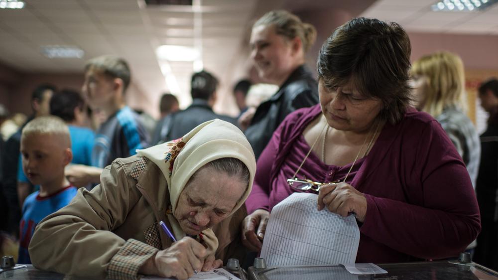 Stimmabgabe in der ostukrainischen Stadt Mariupol