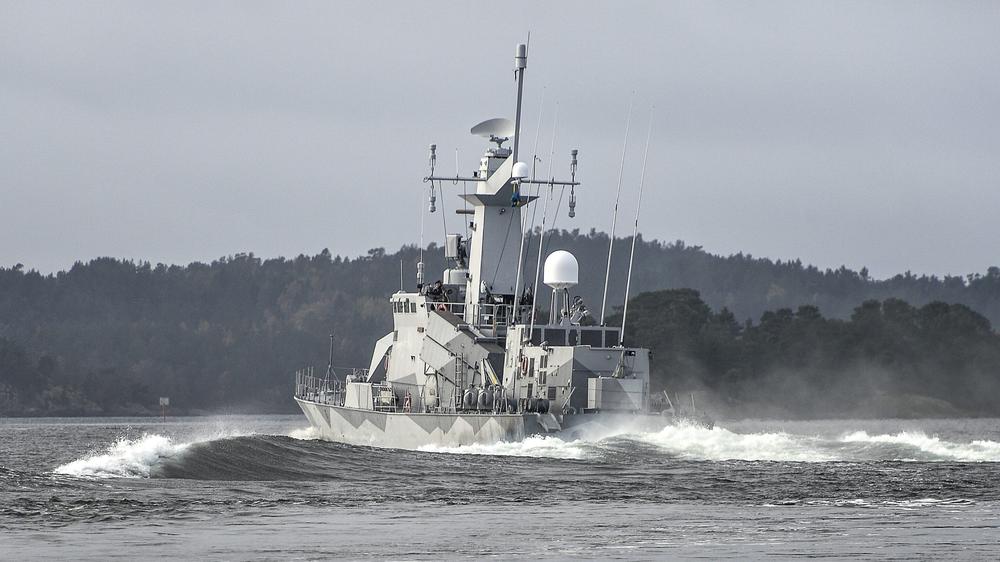 Schweden: Eine Korvette der schwedischen Marine vor Jungfrufjärden