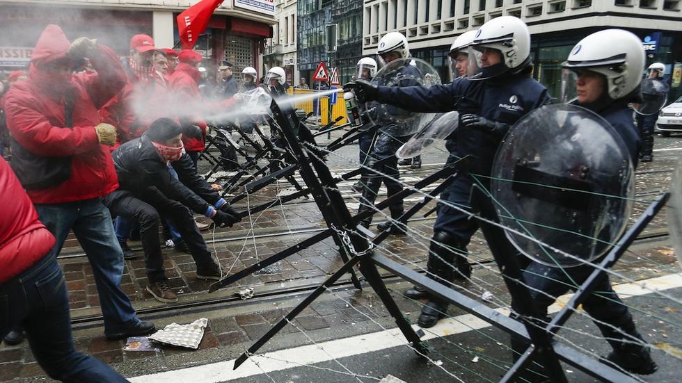 Politik, EU-Krise, Schulden, Euro-Krise, Arbeitslosigkeit, Stabilitätspakt, Jean-Claude Juncker, Europäische Union