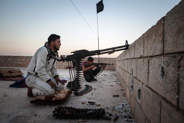 Kurdische Kämpfer der Partei YPG im syrischen Raqua