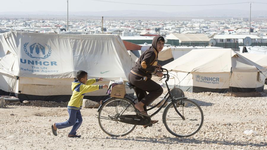 Fluchtlinge Eu Erwagt Syriens Nachbarlander Zu Entlasten Zeit Online