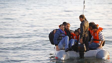 Chios Sie Glauben Noch Dass Ein Schiff Fur Sie Kommt Zeit Online