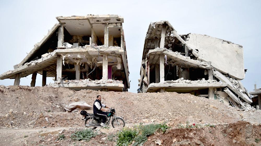 Belagerung: Im von der bewaffneten Opposition gehaltenen syrischen Dorf Teir Maalah, nördlich von Homs