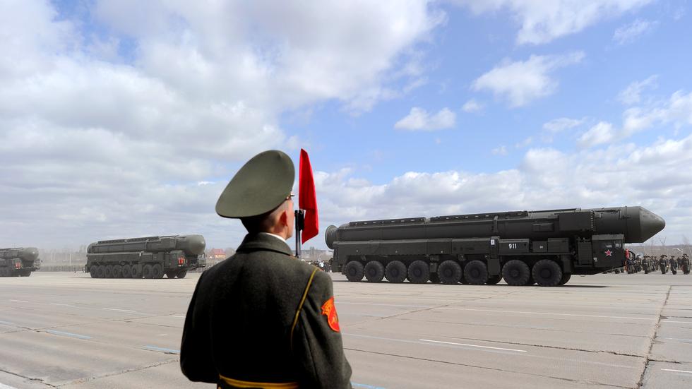 Sipri-Studie: Eine russische Interkontinentalrakete auf einer Militärparade in der Nähe von Moskau