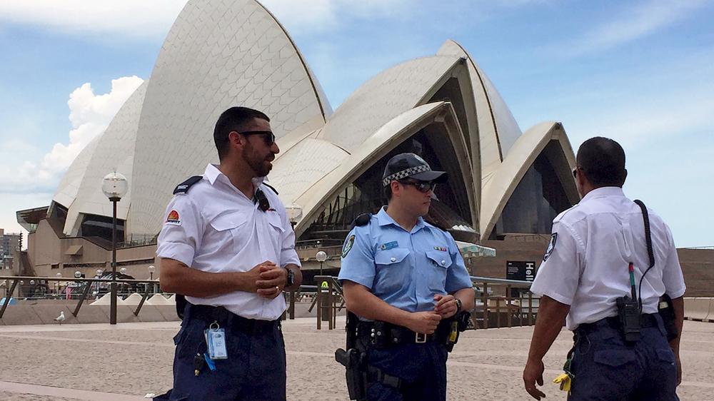 Innere Sicherheit: Polizisten vor dem Opernhaus in Sydney